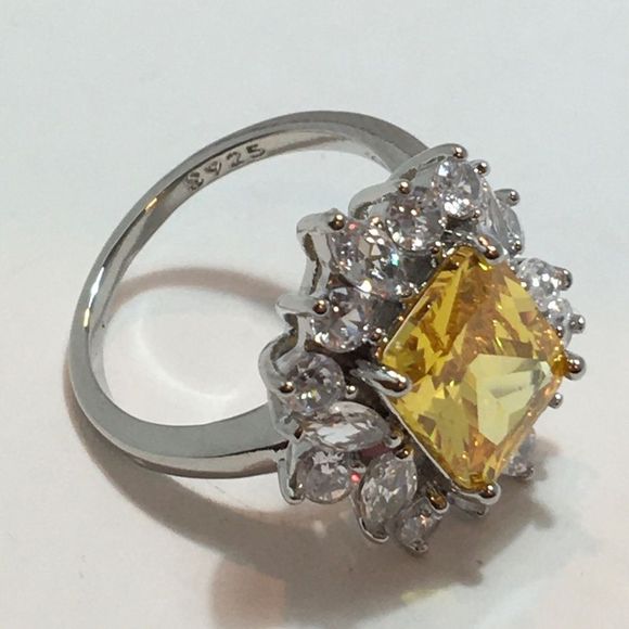 Simulated Citrine Ring Size 6.25 Silver Tone Costume Jewelry Faux Diamonds - Picture 11 of 15